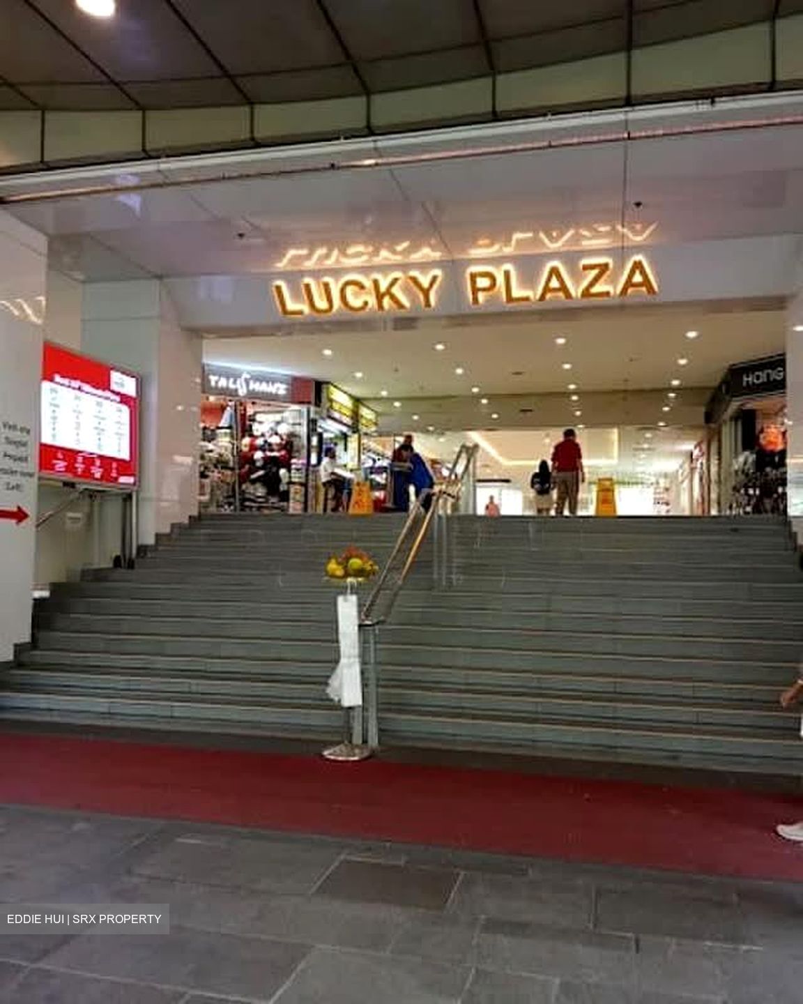 Lucky Plaza (D9), Shop House #563737141